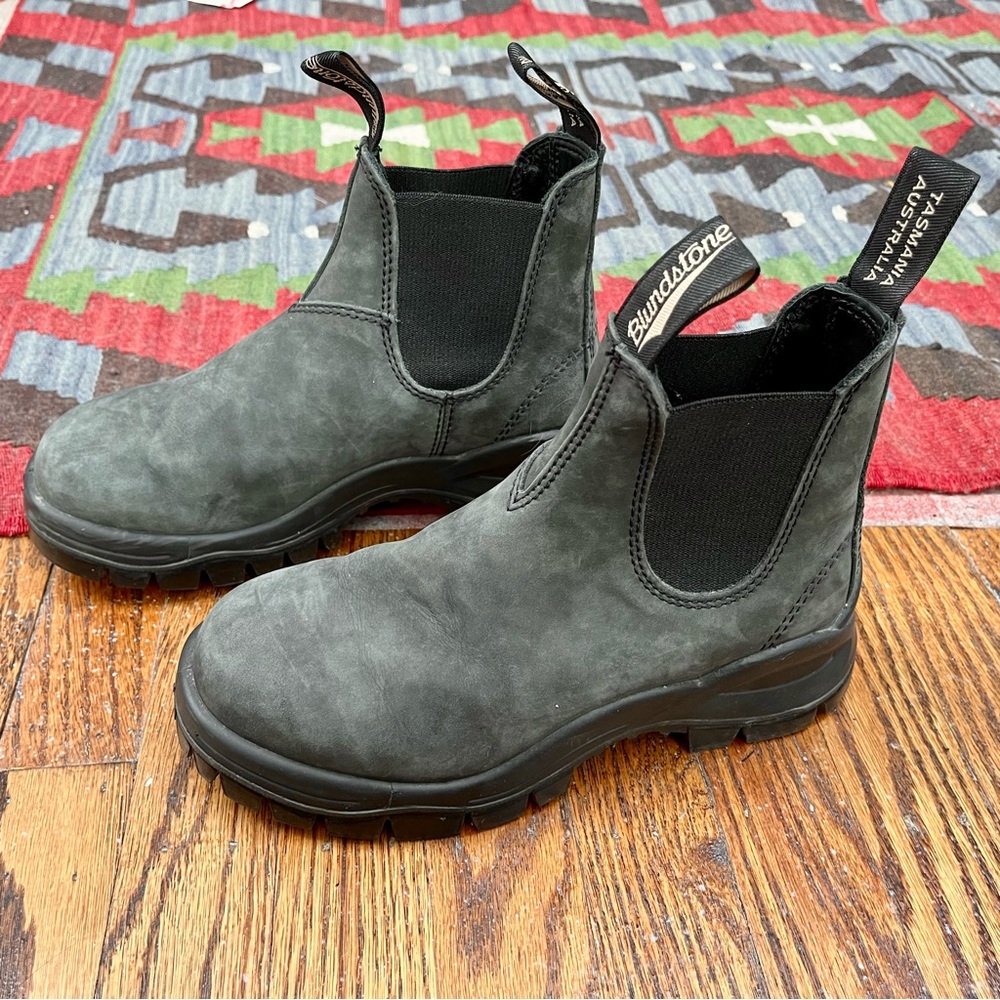 Blundstone Chelsea lug boots in rustic black/grey - Picture 3 of 11